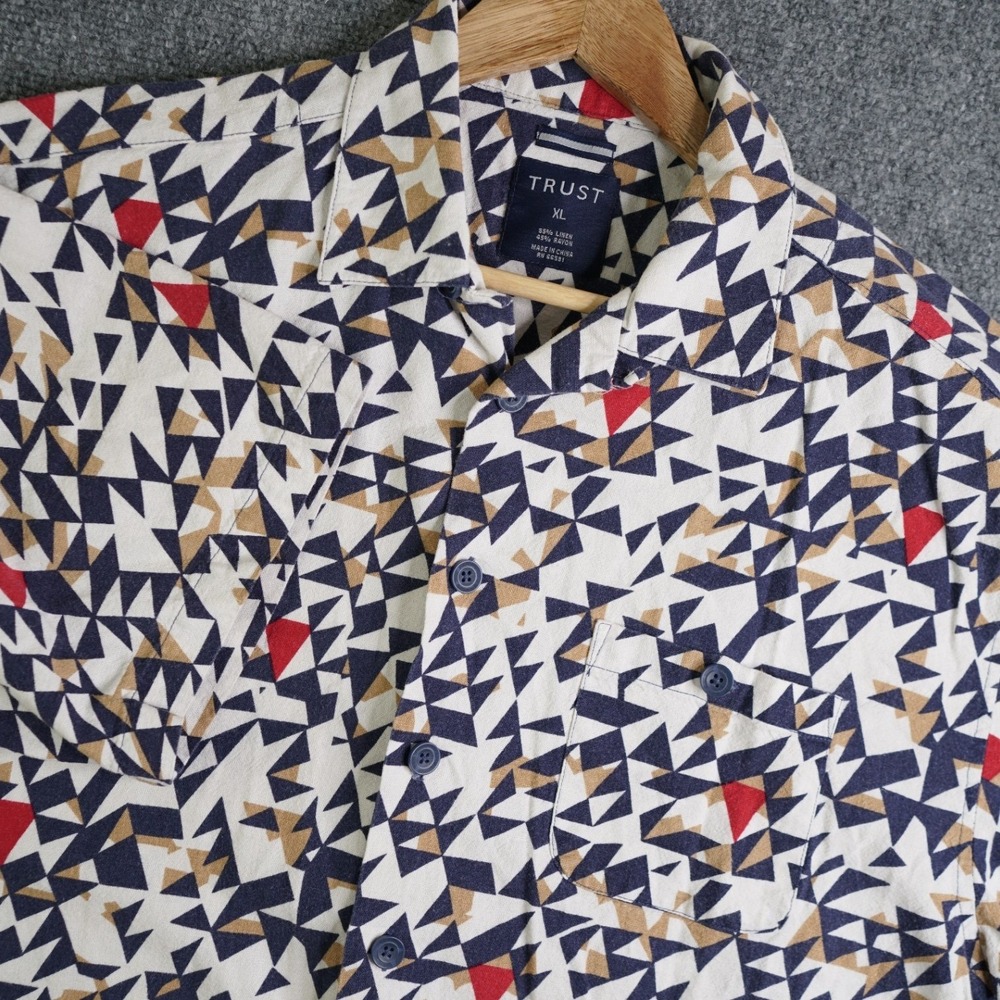 TRUST Mens XL Linen Blend Geometric Triangle Print Short Sleeve Camp Shirt‎ Navy